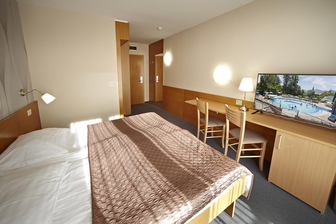 Hotel Vita - Terme ドブラナ エクステリア 写真